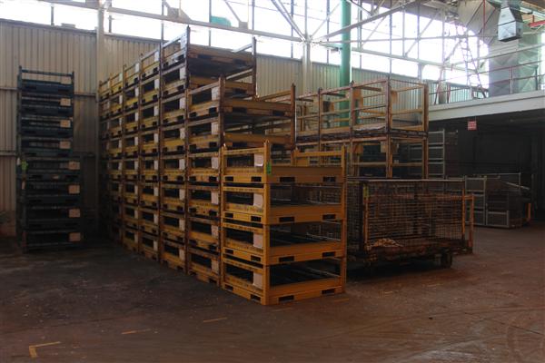 Pallet and Crates (3).JPG